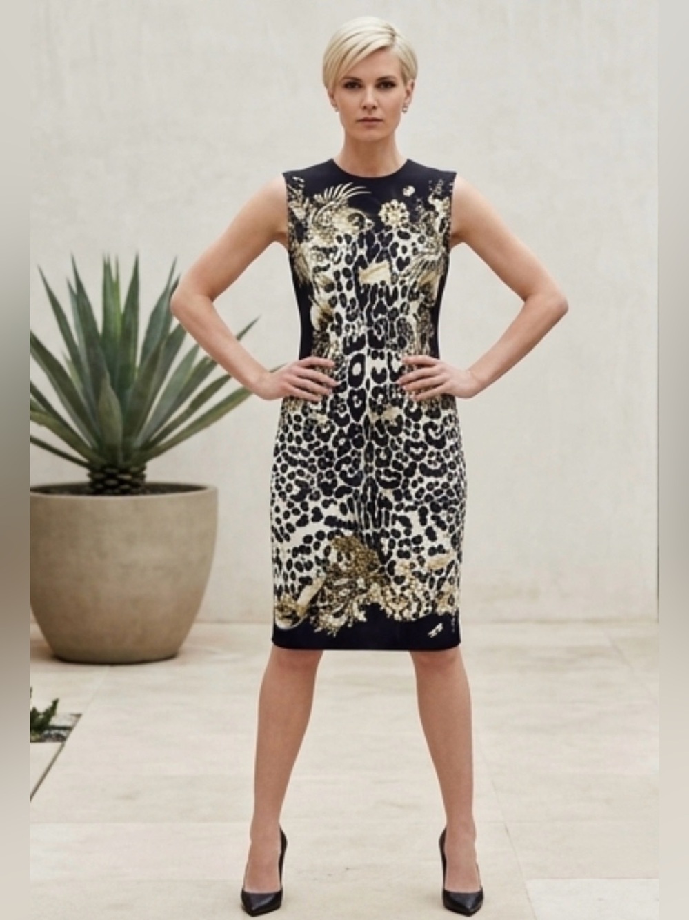Roberto Cavalli Dress Sheath Animal Print Knee Length Cocktail.Made in Italy
